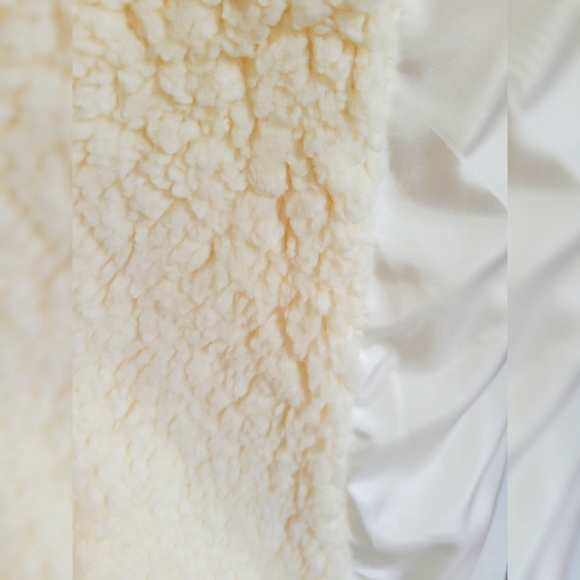 Teddy Bear Coat - Picture 4 of 5